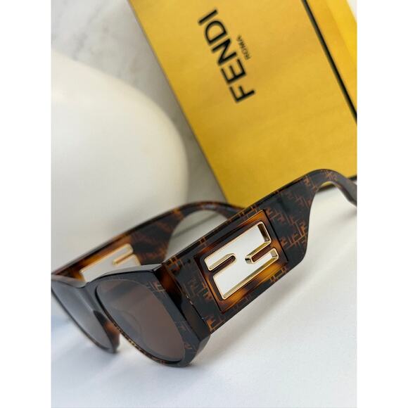 NEW Fendi FE40109I Logo Pattern Brown Baguette Sunglasses main image 6